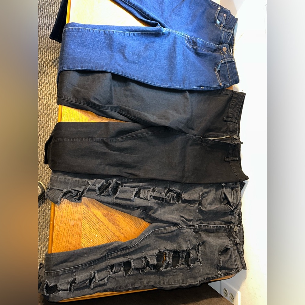 Fashion nova jeans size 13